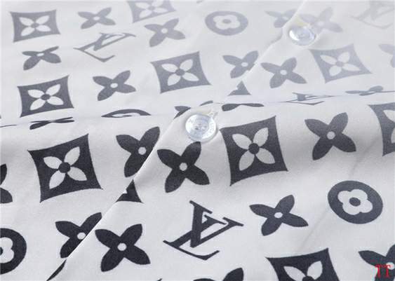 Picture of LV Shirt Pant Suits _SKULVM-3XL20tn6722997